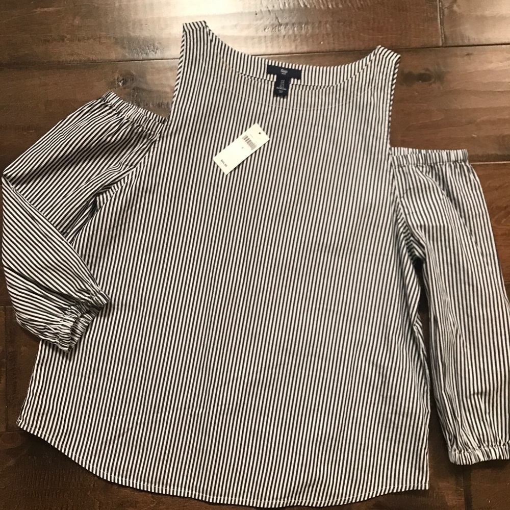 Gap cold shoulder blouse